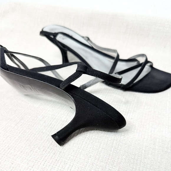 Stuart Weitzman Vintage Black Strappy Kitten Heels - Picture 5 of 8